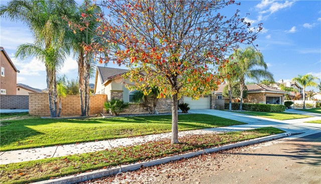 Detail Gallery Image 4 of 36 For 961 Indiangrass Dr, Hemet,  CA 92545 - 4 Beds | 2/1 Baths