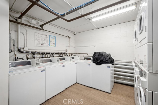 Detail Gallery Image 19 of 23 For 409 Burchett #119,  Glendale,  CA 91203 - 1 Beds | 1 Baths