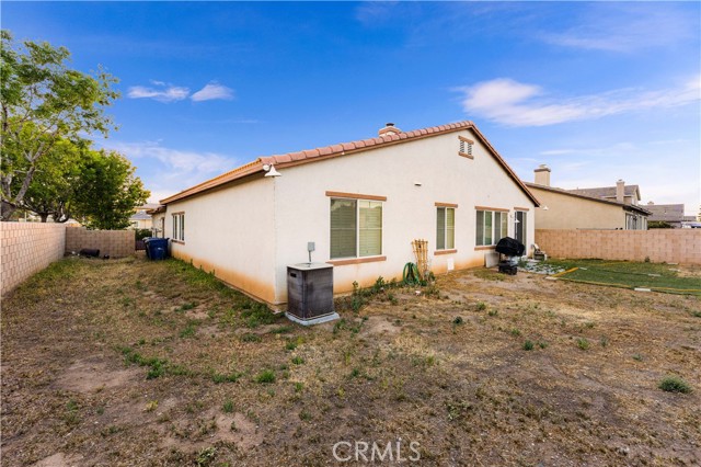 39202 Nicole Drive, Palmdale CA: https://media.crmls.org/medias/844a896d-0917-4227-91d3-41d71fd7a178.jpg