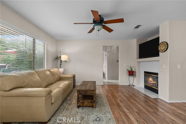 Detail Gallery Image 12 of 40 For 33322 Avenida Bicicleta, Temecula,  CA 92592 - 5 Beds | 3 Baths