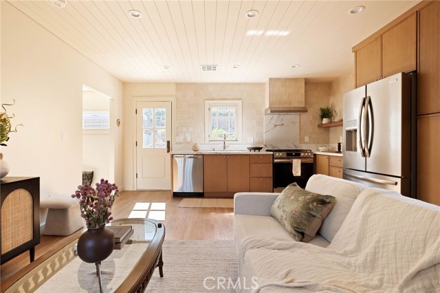 Detail Gallery Image 14 of 43 For 611 N Avenue 48, Los Angeles,  CA 90042 - 2 Beds | 2 Baths