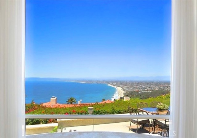 Detail Gallery Image 1 of 44 For 781 via Somonte, Palos Verdes Estates,  CA 90274 - 2 Beds | 3 Baths