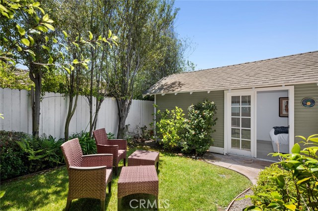 541 Thalia Street, Laguna Beach CA: https://media.crmls.org/medias/844ba667-c651-4af3-923a-ff018163beae.jpg