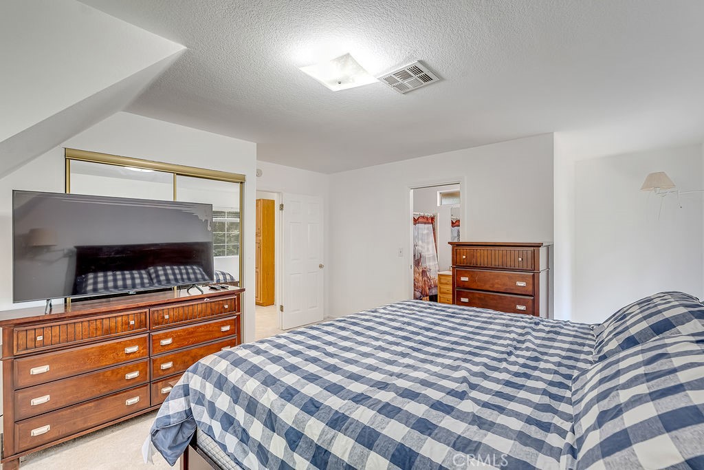 https://media.crmls.org/medias/844c7026-bea8-4cbd-a634-99ce784b4ca9.jpg?preset=X-Large