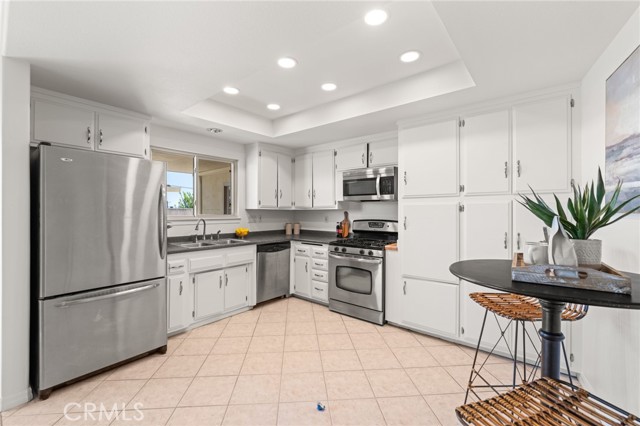 Detail Gallery Image 16 of 43 For 26287 29th St, Highland,  CA 92346 - 4 Beds | 2 Baths