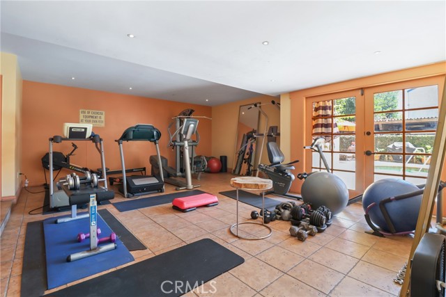 5257 Radford Avenue, Valley Village CA: https://media.crmls.org/medias/844ee2ce-4b68-4fb1-9159-b77fd9a5aeeb.jpg