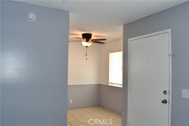 1956 Calle Arboleda, Hemet CA: https://media.crmls.org/medias/844fa197-b81e-4ed7-be57-ab29ee9673c1.jpg