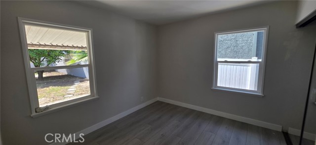 Detail Gallery Image 8 of 12 For 17606 Bessemer, Encino,  CA 91316 - 3 Beds | 1 Baths