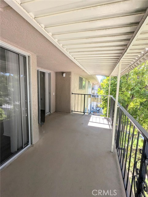 2370 Via Mariposa W, Laguna Woods CA: https://media.crmls.org/medias/844fdd09-6f26-420c-a628-a76b4b1c559d.jpg