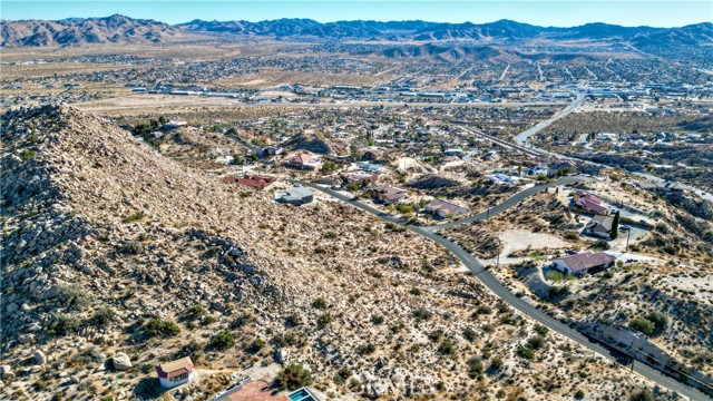 Detail Gallery Image 11 of 22 For 57378 Bandera Rd, Yucca Valley,  CA 92284 - – Beds | – Baths