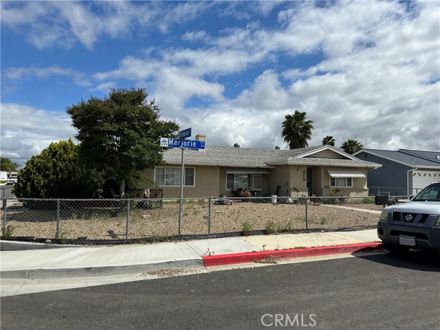 Detail Gallery Image 1 of 1 For 750 Marjorie Ave, Hemet,  CA 92543 - 3 Beds | 2 Baths