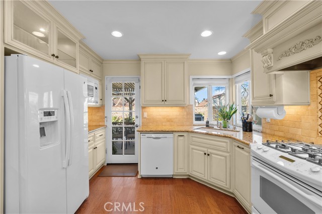 Detail Gallery Image 7 of 17 For 23643 Maricio, Valencia,  CA 91355 - 3 Beds | 2 Baths