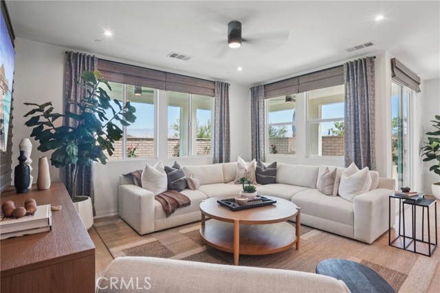 73634 Raphael Drive, Palm Desert CA: https://media.crmls.org/medias/8451912d-42f1-4abe-9d5c-65d9a551a312.jpg