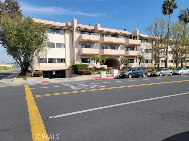 MLS# OC23044999