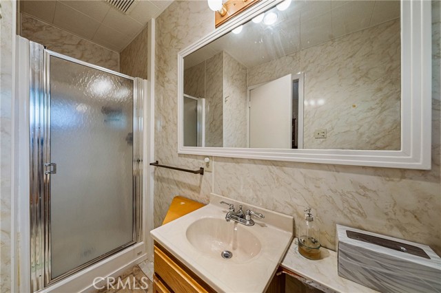 Detail Gallery Image 19 of 35 For 14051 - 14043 Lakeshore Dr #5 & 6,  Clearlake,  CA 95422 - 2 Beds | 2 Baths