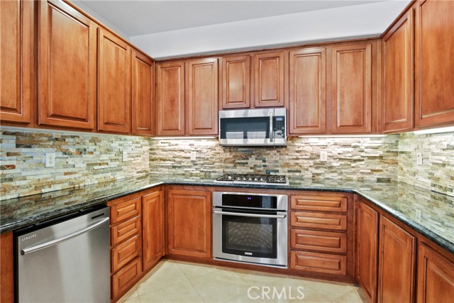 29 Poppy, Irvine CA: https://media.crmls.org/medias/84543f47-4c5e-449b-90cb-a70eb257bf46.jpg