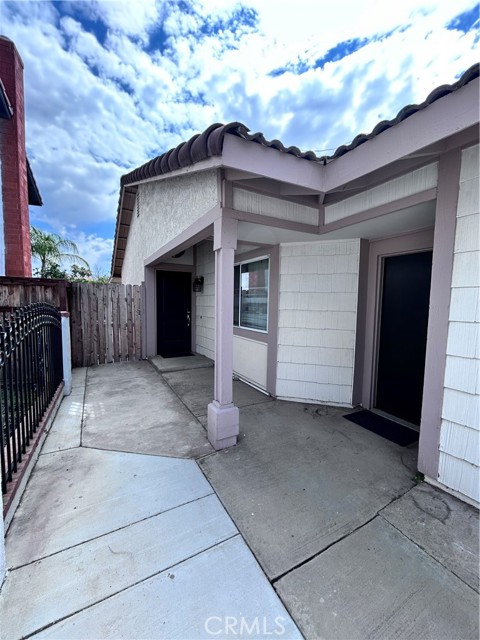 11824 Honey Hollow, Moreno Valley CA: https://media.crmls.org/medias/8454ca86-aaaf-4236-bb25-719755d1c09e.jpg
