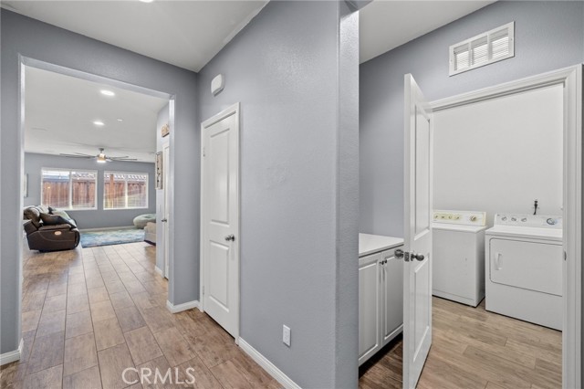 Detail Gallery Image 37 of 59 For 9705 Dutchman Peak, Bakersfield,  CA 93311 - 4 Beds | 3 Baths