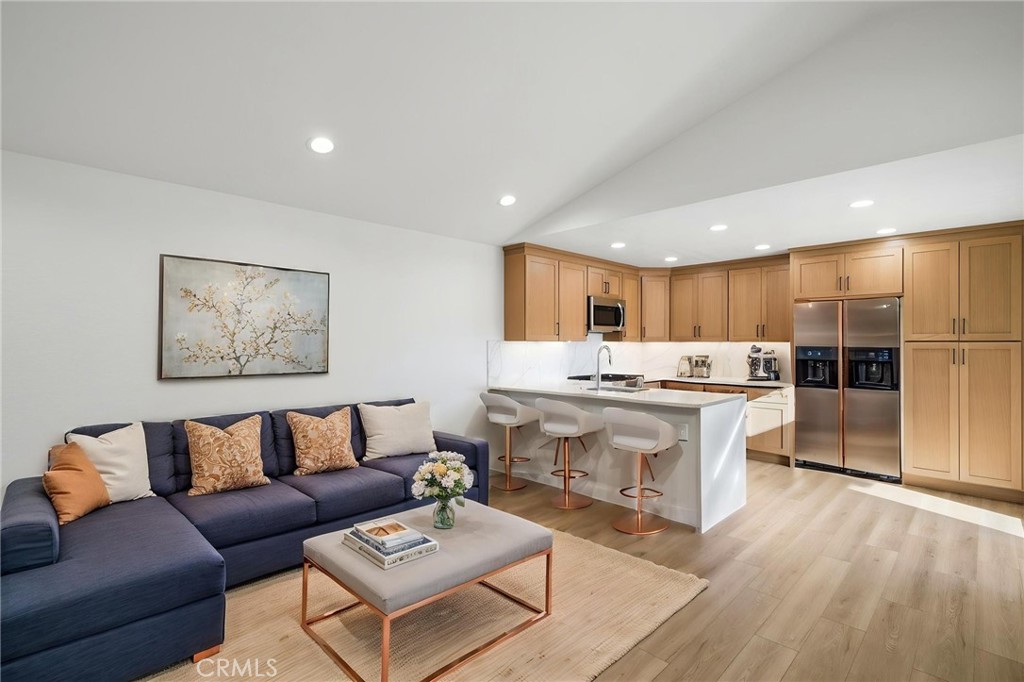 17333 Brookhurst #B7