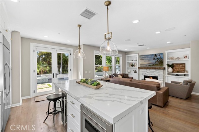 106 Plaza Via Sol, San Clemente CA: https://media.crmls.org/medias/845674d5-4d61-4c77-91bc-68976037c211.jpg