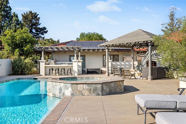 4 Golden Meadow Lane, Fallbrook CA: https://media.crmls.org/medias/84568e85-9f45-4193-a609-bc39ac3baece.jpg