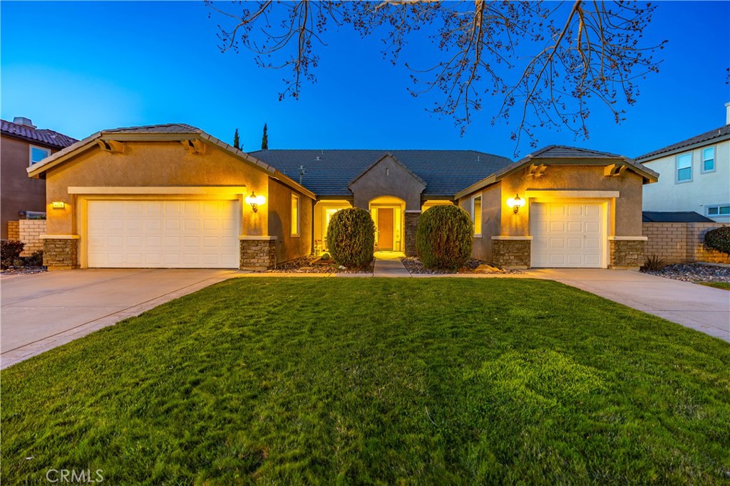 4379 Paddock Way