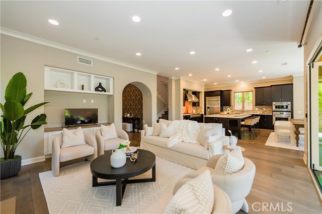 114 Bridle, Irvine CA: https://media.crmls.org/medias/8457c718-a26f-400a-8d76-28dac8b9b17a.jpg