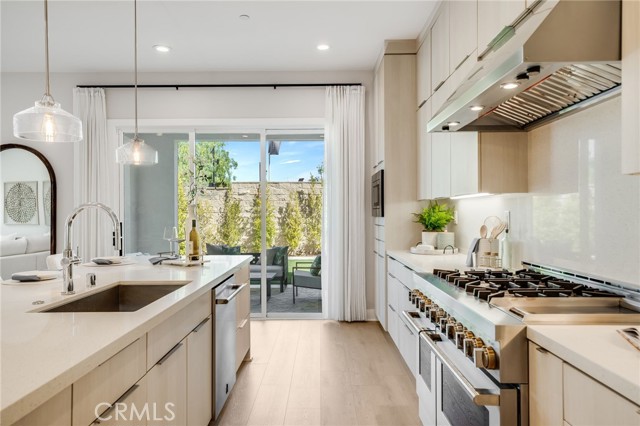 211 Wild Flower, Lake Forest CA: https://media.crmls.org/medias/84580516-7098-4c4d-91a7-8d8aea2f3751.jpg
