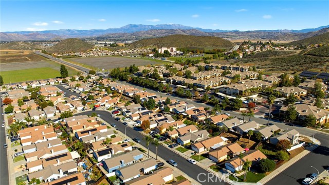 27968 Red Dawn, Menifee CA: https://media.crmls.org/medias/84581d17-57a8-4d2b-8d22-7fd69dab391c.jpg