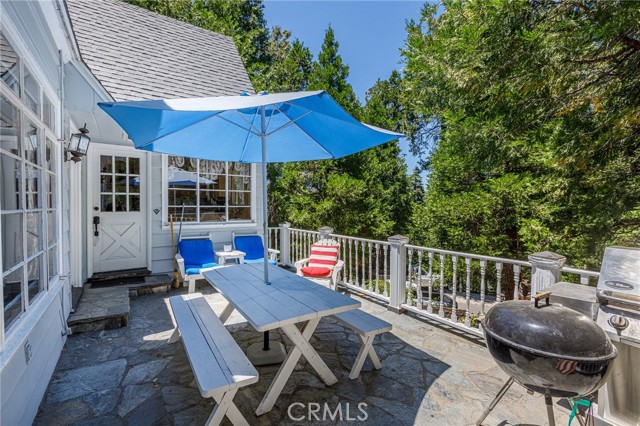 Detail Gallery Image 14 of 43 For 237 Corona Cir, Lake Arrowhead,  CA 92352 - 6 Beds | 3/1 Baths