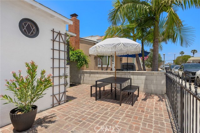 125 Siena Drive, Long Beach CA: https://media.crmls.org/medias/8458d8b5-8363-4dd1-84aa-3e4c99beceb6.jpg