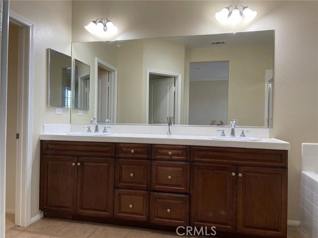 Detail Gallery Image 7 of 15 For 187 Wild Lilac, Irvine,  CA 92620 - 3 Beds | 2/1 Baths