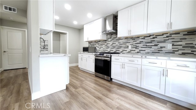 Detail Gallery Image 12 of 33 For 580 N Brea Bld #31,  Brea,  CA 92821 - 2 Beds | 2 Baths