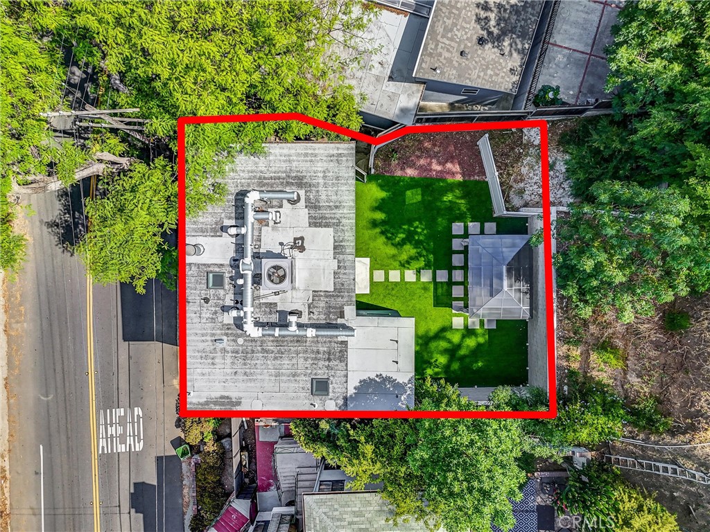 https://media.crmls.org/medias/8459b047-a3e8-4589-bc8d-fb86d5dcb771.jpg?preset=X-Large