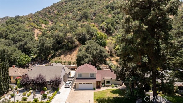 2248 E Chevy Chase Drive, Glendale CA: https://media.crmls.org/medias/8459bfd7-ade9-460a-8ab4-1912db2d1520.jpg