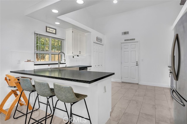 29578 Diane Way, Madera CA: https://media.crmls.org/medias/845ace3c-0a5a-4cb5-abc0-dcdb3dc7f654.jpg
