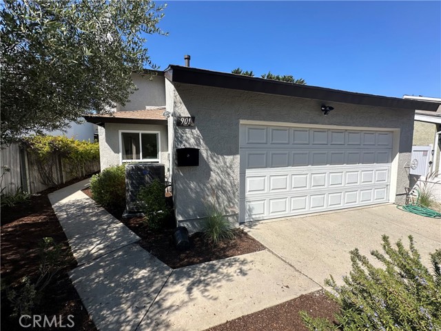 Detail Gallery Image 1 of 43 For 901 24th St, Hermosa Beach,  CA 90254 - 4 Beds | 3 Baths