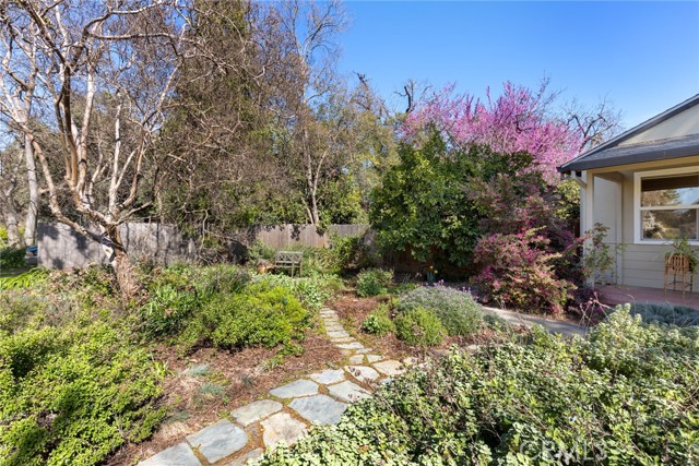 Detail Gallery Image 27 of 41 For 1440 Laburnum Ave, Chico,  CA 95926 - 5 Beds | 2 Baths