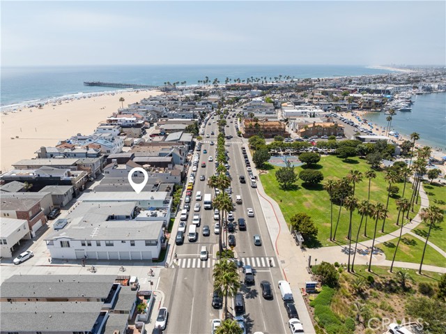 1707 W Balboa Boulevard, Newport Beach CA: https://media.crmls.org/medias/845bf639-6c48-41cf-9205-da20f7fec3ea.jpg