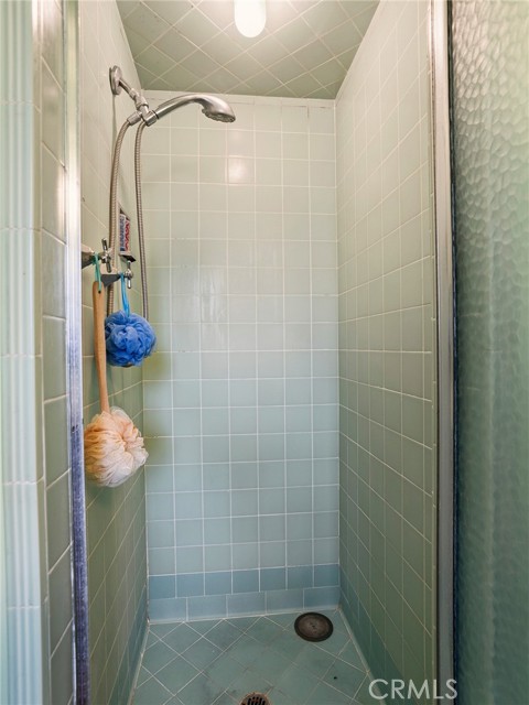 Image 22 of 56 For 236 Providencia Avenue