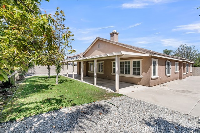 Detail Gallery Image 34 of 39 For 16569 Sugar Ln, Fontana,  CA 92337 - 4 Beds | 2/1 Baths