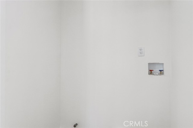 Detail Gallery Image 40 of 51 For 17043 Celtic St, Granada Hills,  CA 91344 - 4 Beds | 3 Baths