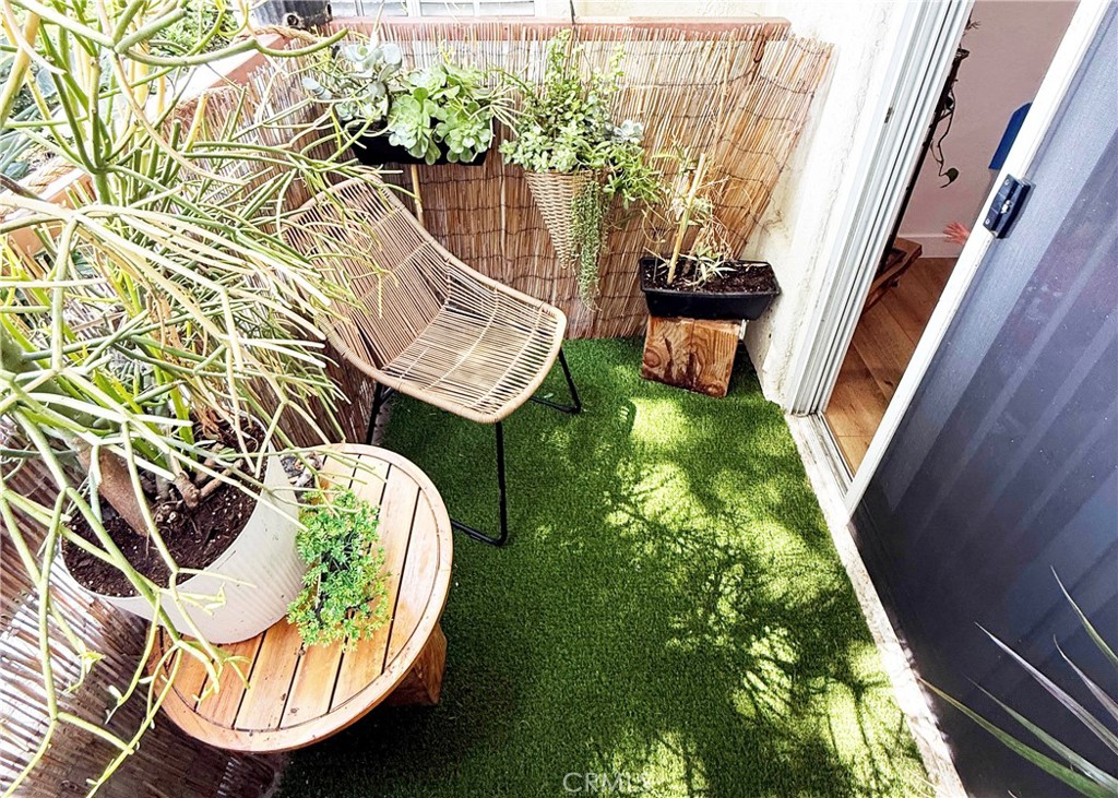 MLS #OC25258884 image #9