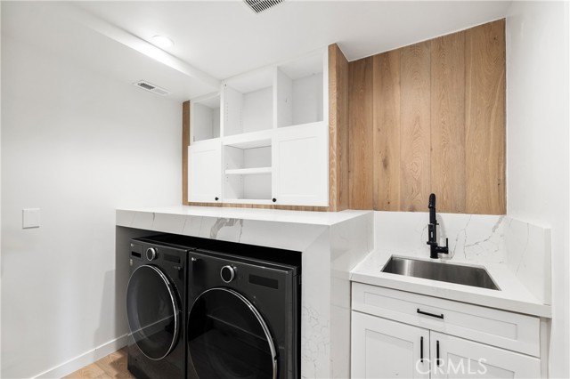 Detail Gallery Image 52 of 69 For 23202 Aetna St, Woodland Hills,  CA 91367 - 5 Beds | 4 Baths