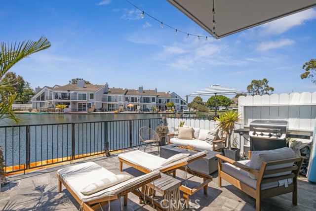 3682 Montego Drive, Huntington Beach CA: https://media.crmls.org/medias/845d9916-f8c3-46e4-be39-d1ed4b100aa2.jpg
