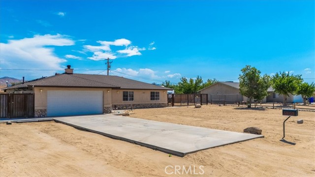 Detail Gallery Image 3 of 31 For 58159 Spring Dr, Yucca Valley,  CA 92284 - 3 Beds | 2 Baths