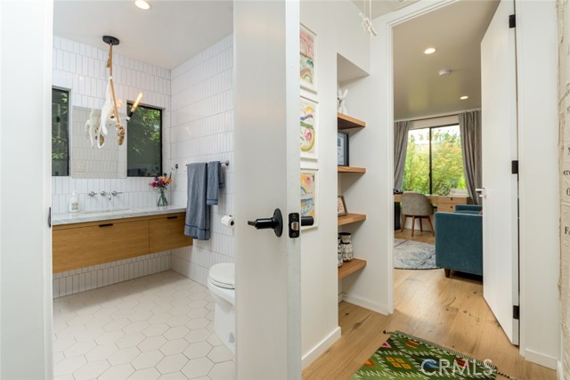 Detail Gallery Image 39 of 61 For 1081 E San Jose Ave, Burbank,  CA 91501 - 4 Beds | 3/1 Baths