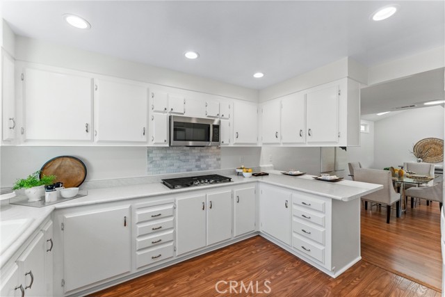 Detail Gallery Image 19 of 68 For 2544 Park Lake, Santa Ana,  CA 92705 - 2 Beds | 2 Baths