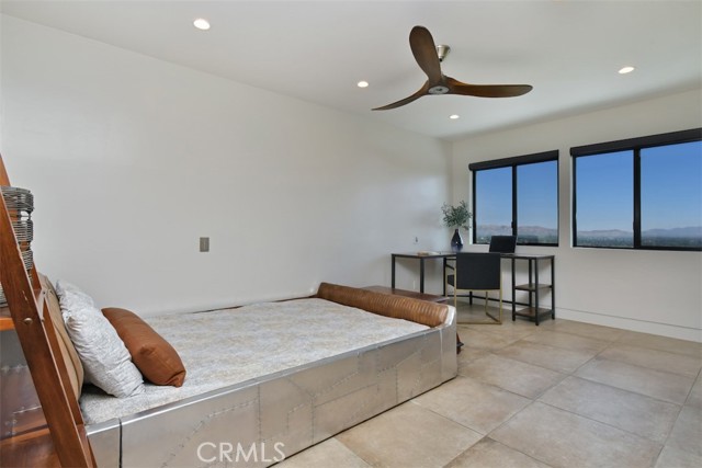 Detail Gallery Image 17 of 41 For 6100 Maury Ave, Woodland Hills,  CA 91367 - 4 Beds | 2/1 Baths