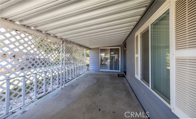 Detail Gallery Image 5 of 23 For 9401 Sharondale Rd, Calimesa,  CA 92320 - 2 Beds | 2 Baths